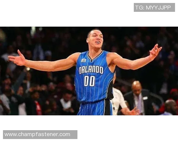 德阿隆福克斯：从新秀到明星球员的成长之路与未来展望